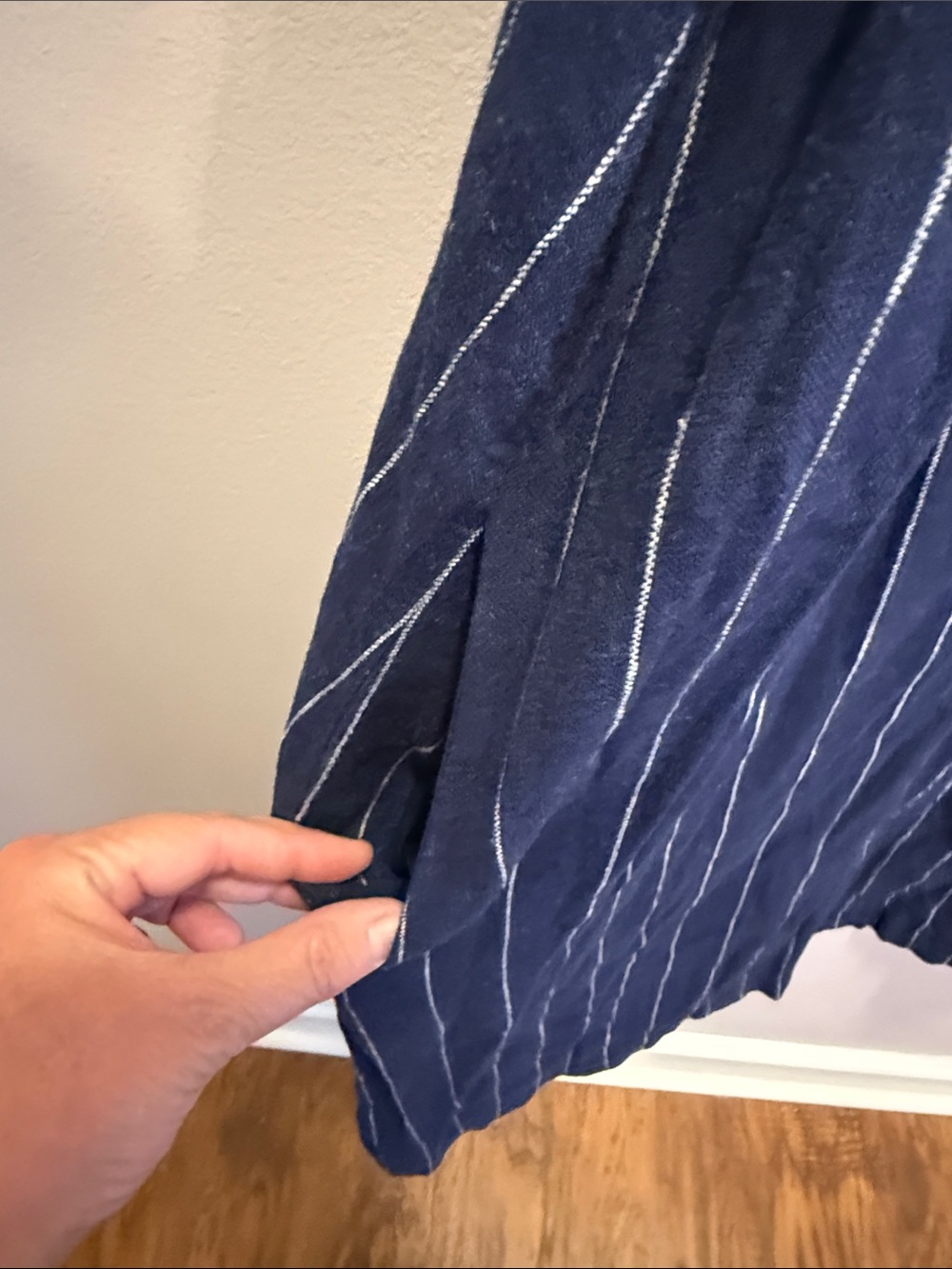 Ava & Viv Navy with White Pinstripe Sleeveless Shift Dress - Picture 4 of 6